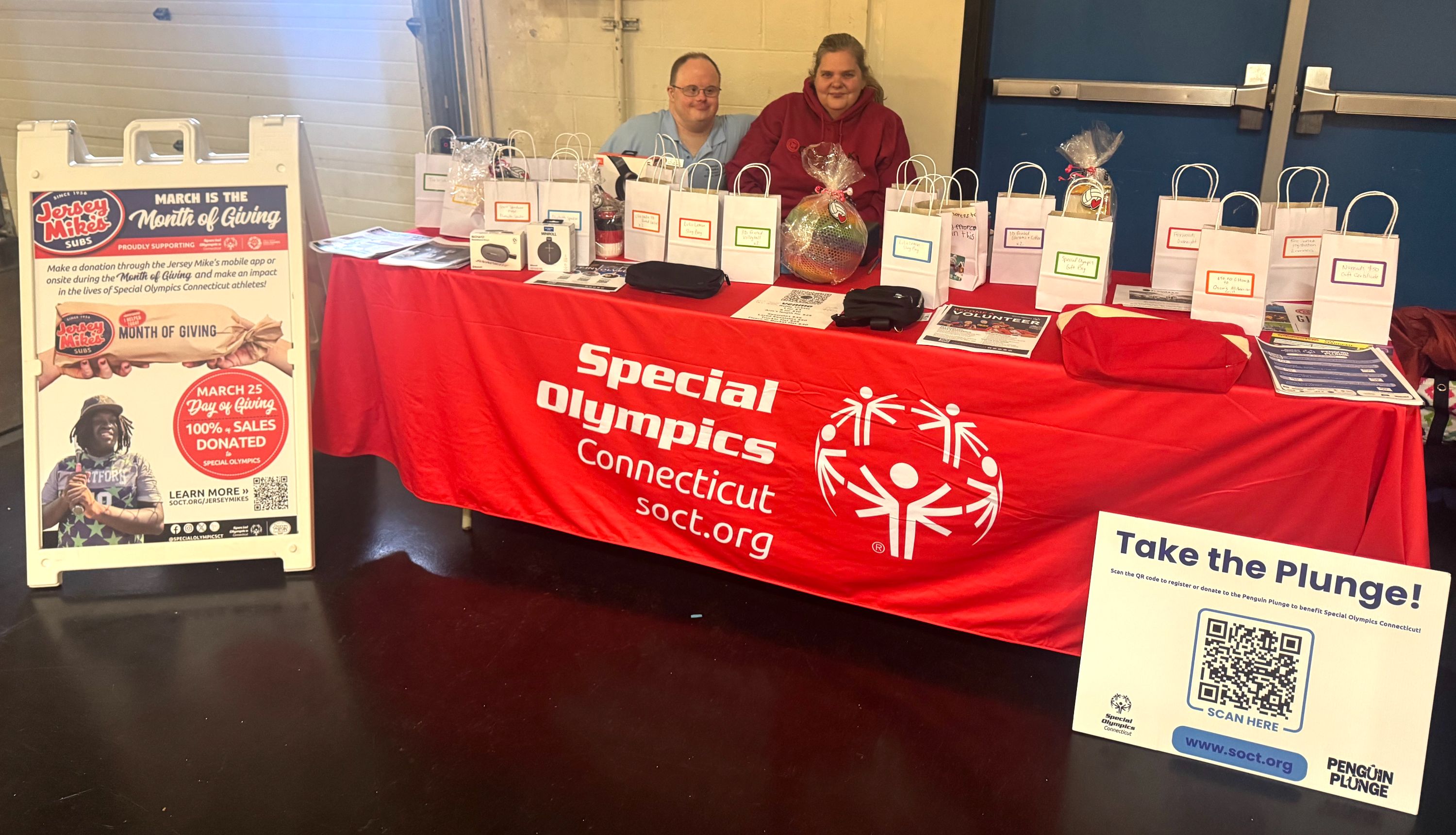 Club Waka Robin & Ryan.jpeg