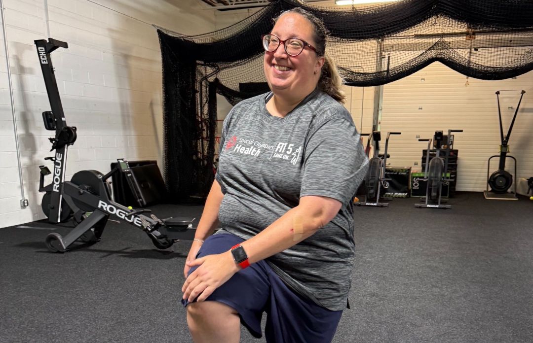 Angie knee lift.JPEG